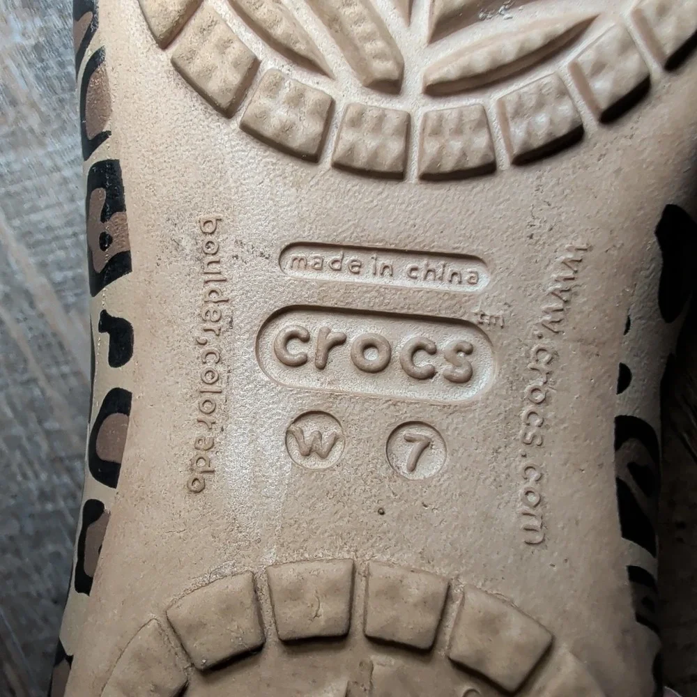 Crocs Kadee Flat Women Size 7 Leopard Print Animal Pattern Brown Black Slip On